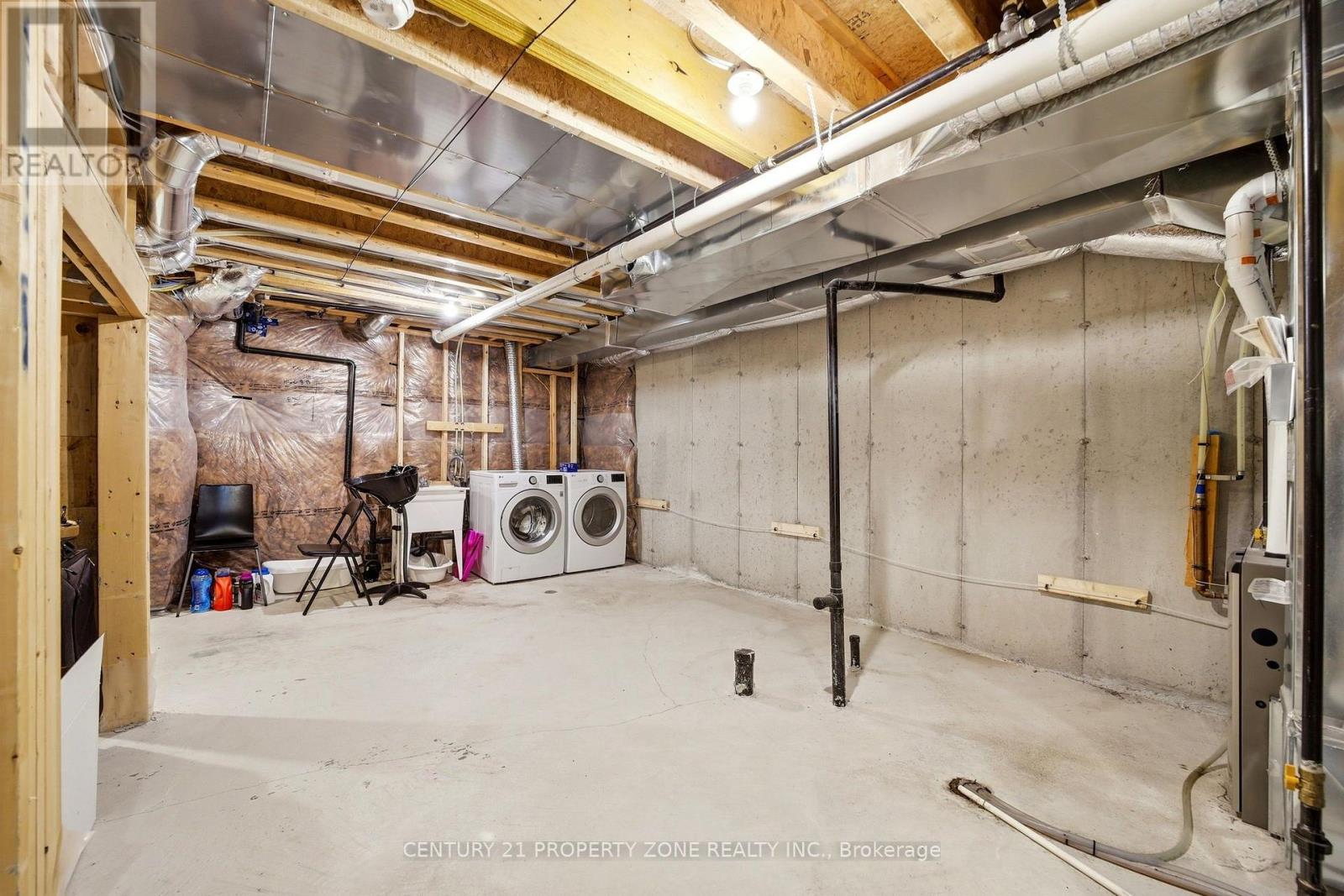 100 Pearman Crescent Property Photo 36