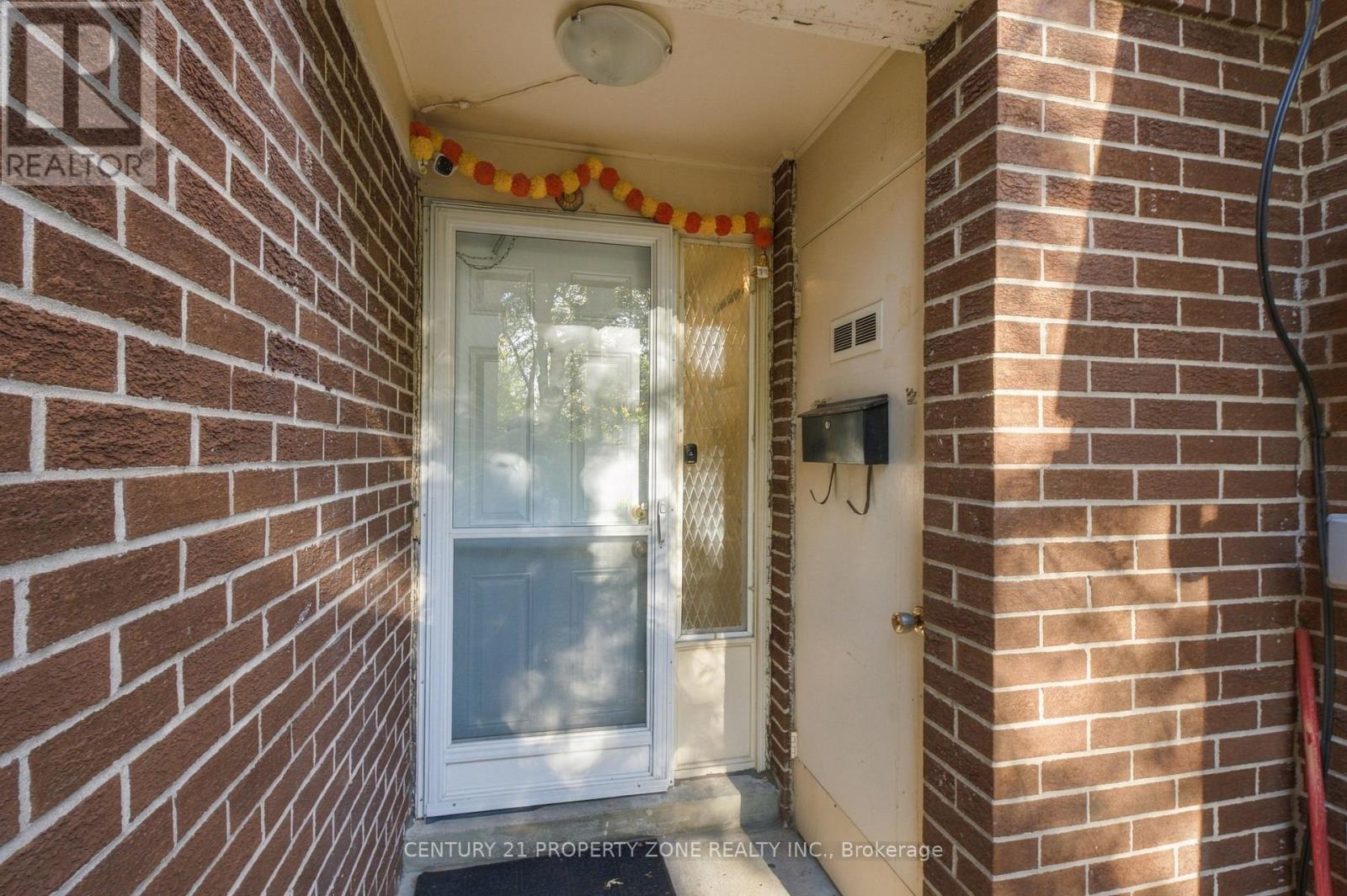 38 Eden Park Property Photo 4