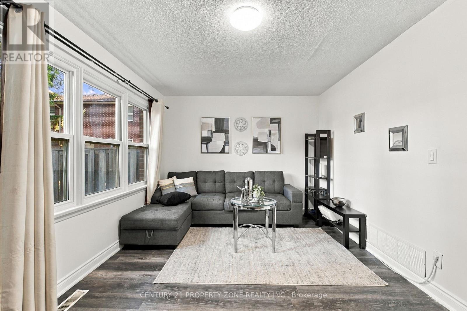 38 Eden Park Property Photo 8