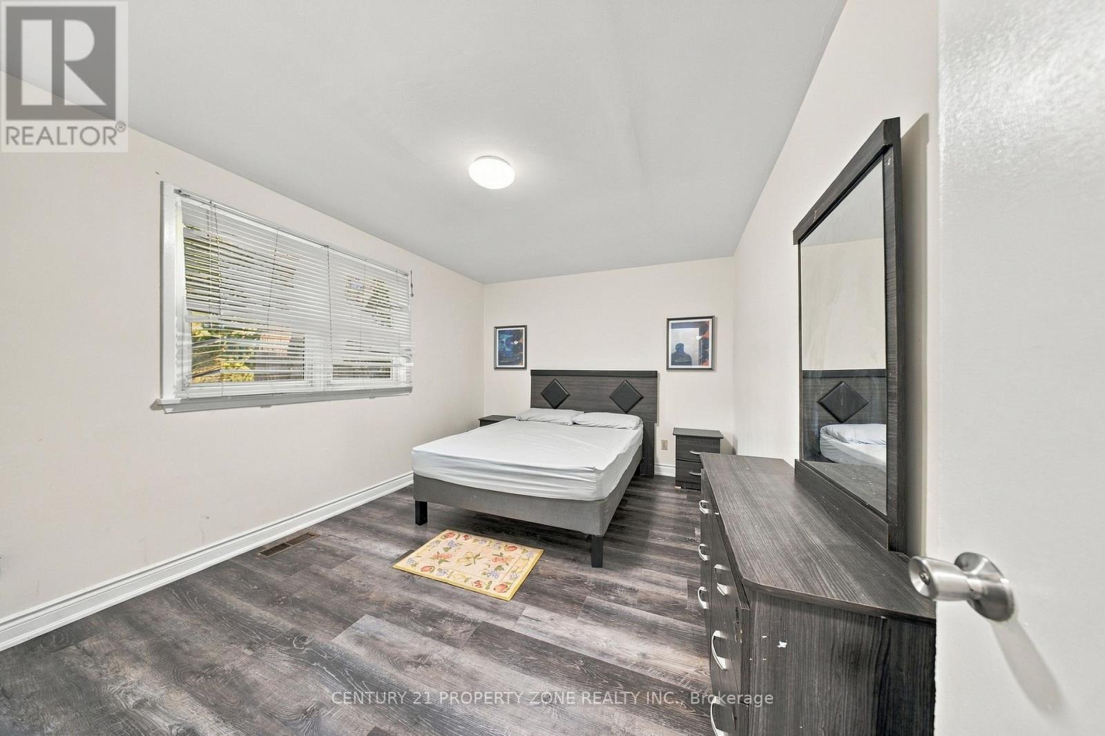 38 Eden Park Property Photo 24