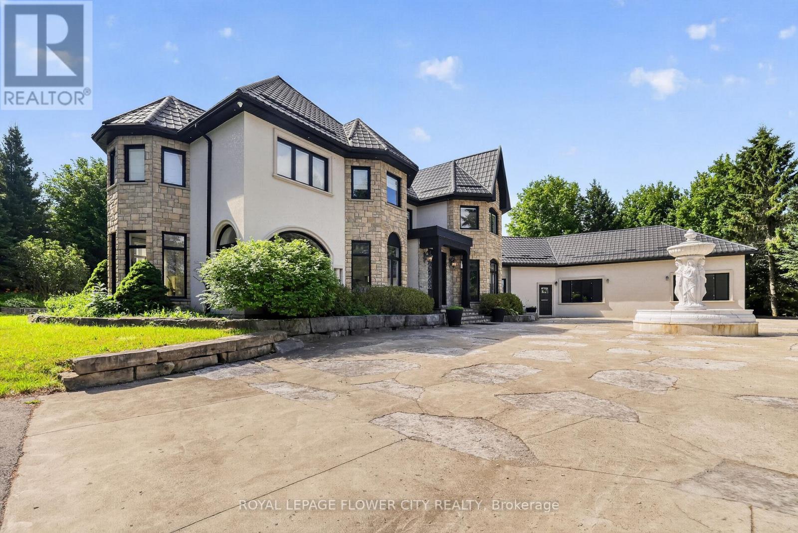 1 Flaherty Lane Property Photo 10