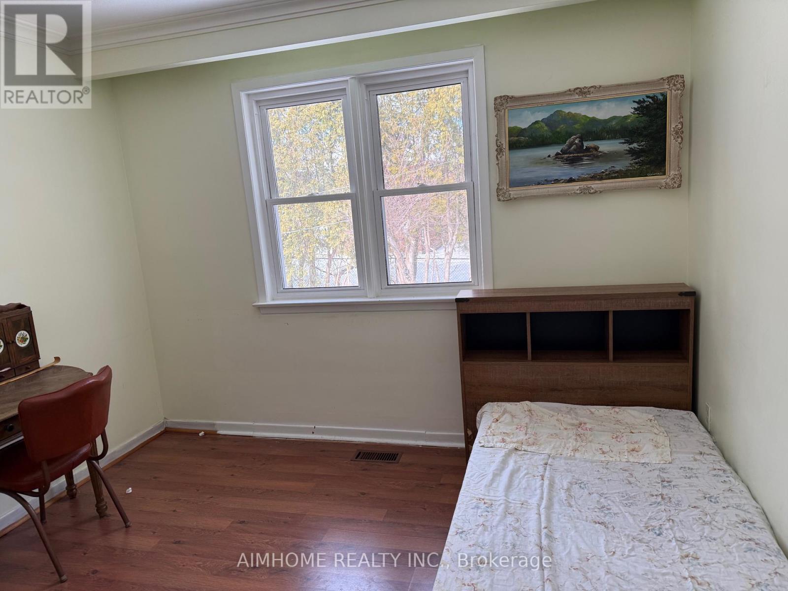 #1 - 68 Claver Avenue Property Photo 7