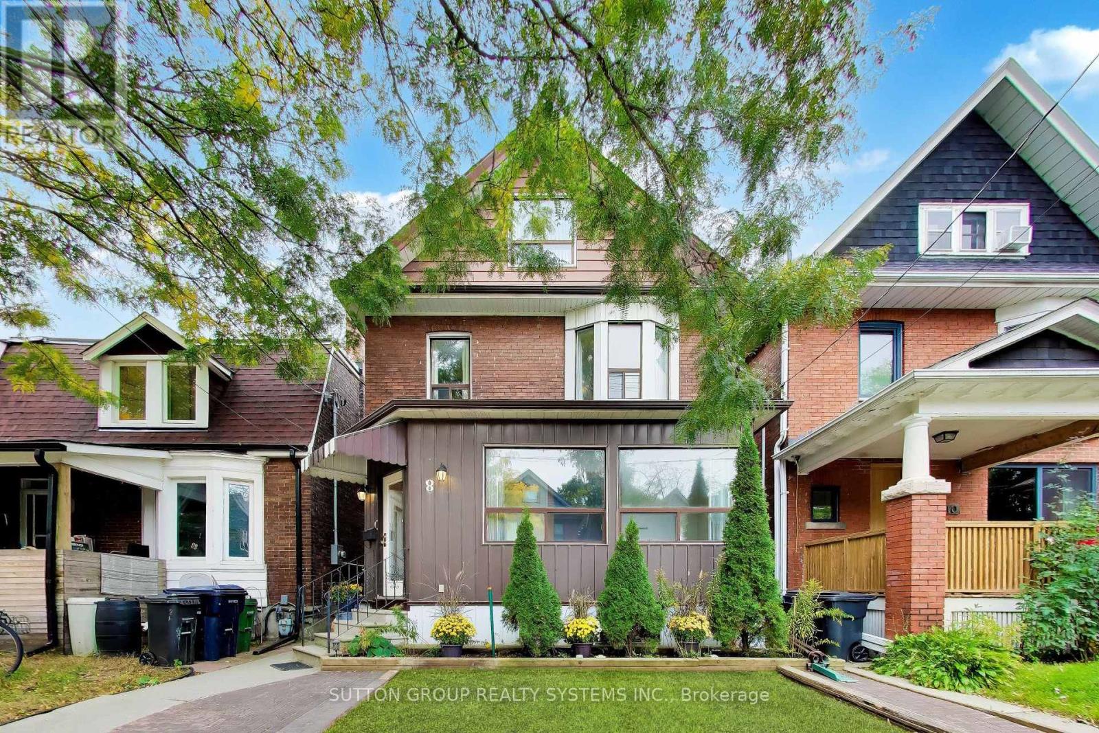 8 Alhambra Avenue Property Photo 2