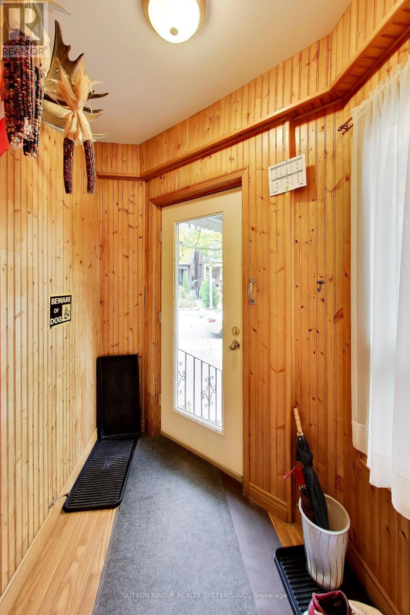8 Alhambra Avenue Property Photo 6