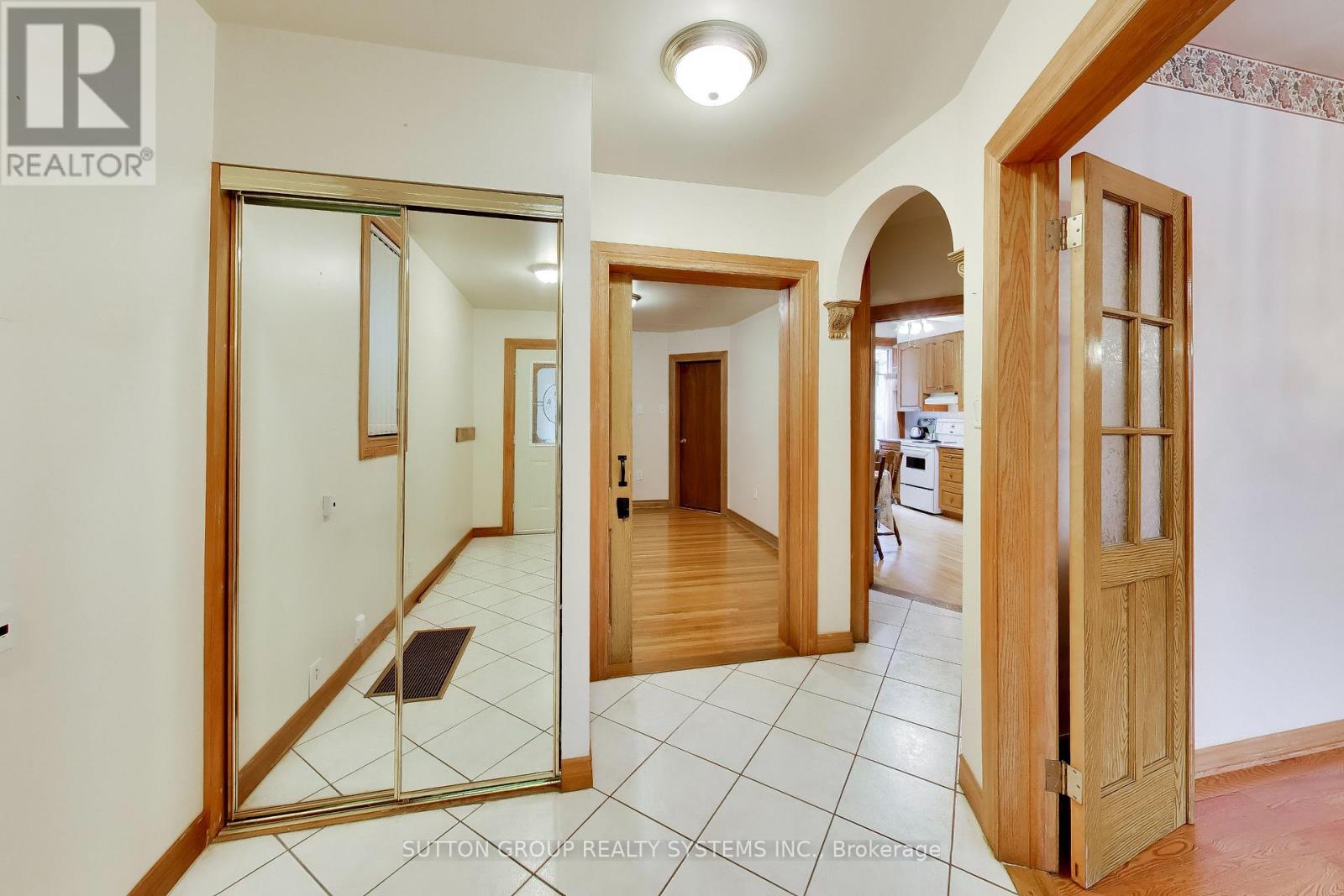 8 Alhambra Avenue Property Photo 7