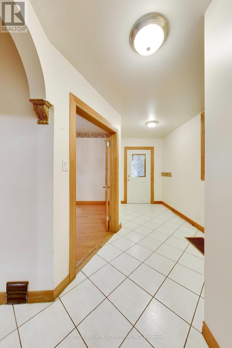 8 Alhambra Avenue Property Photo 8