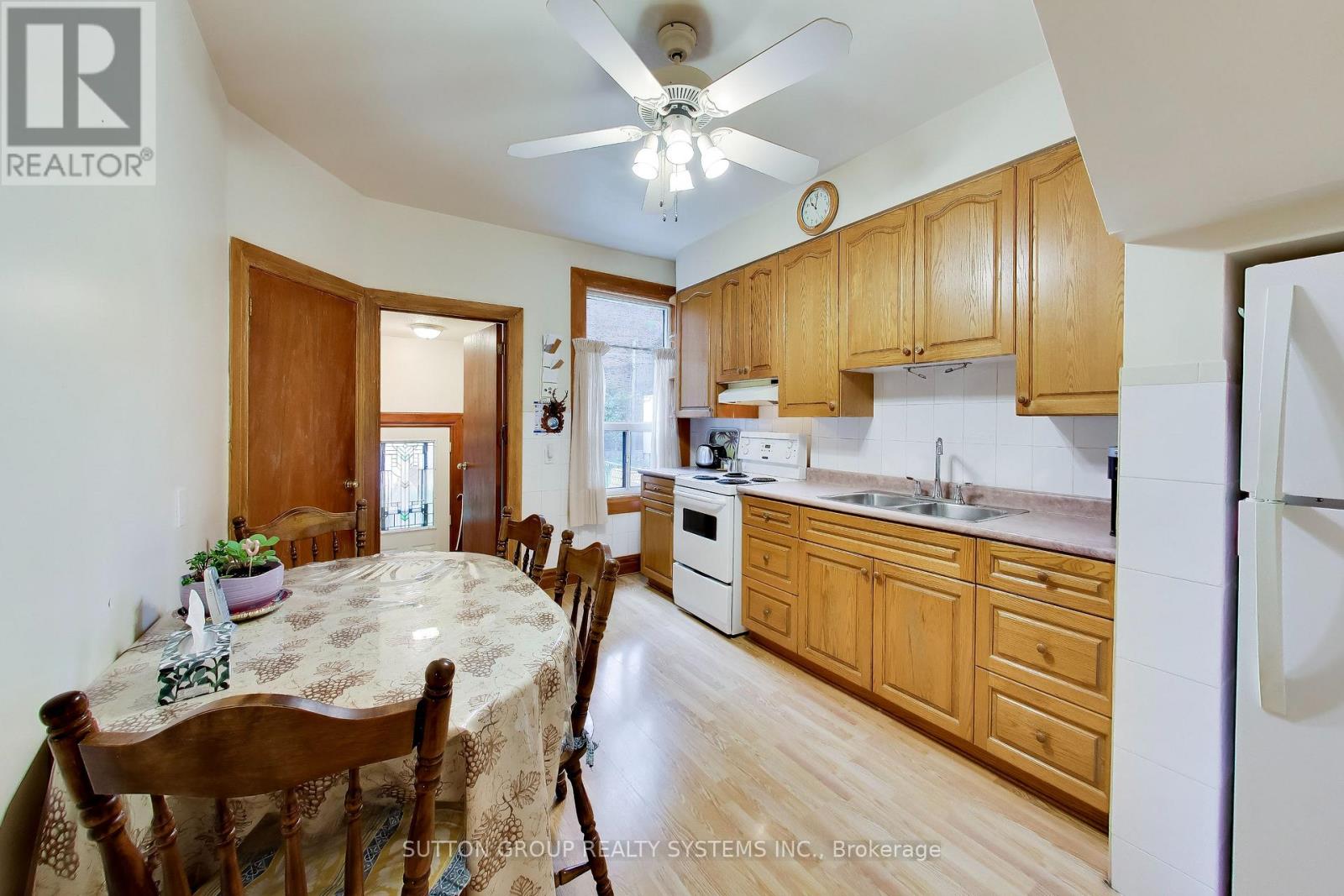 8 Alhambra Avenue Property Photo 13