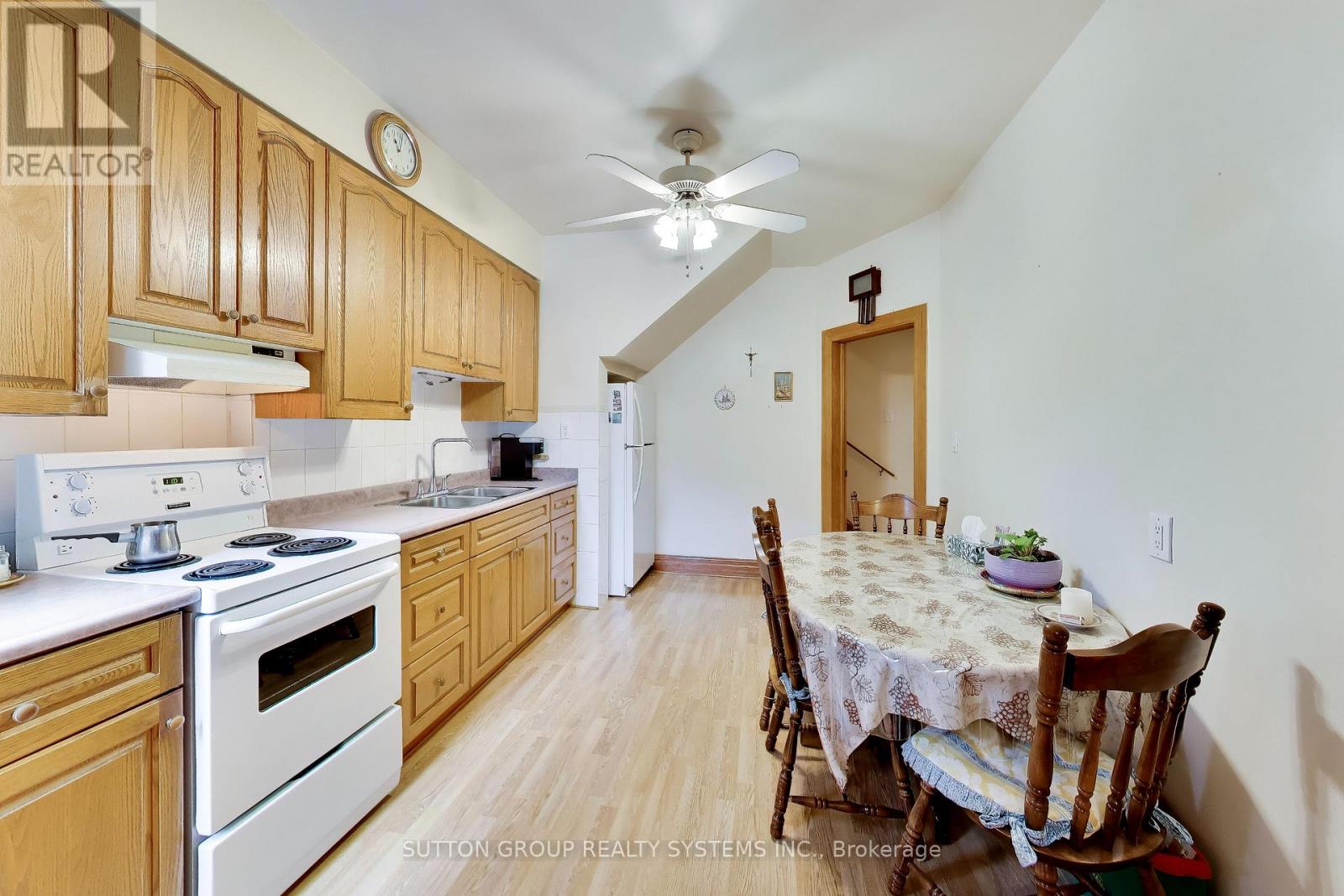 8 Alhambra Avenue Property Photo 14