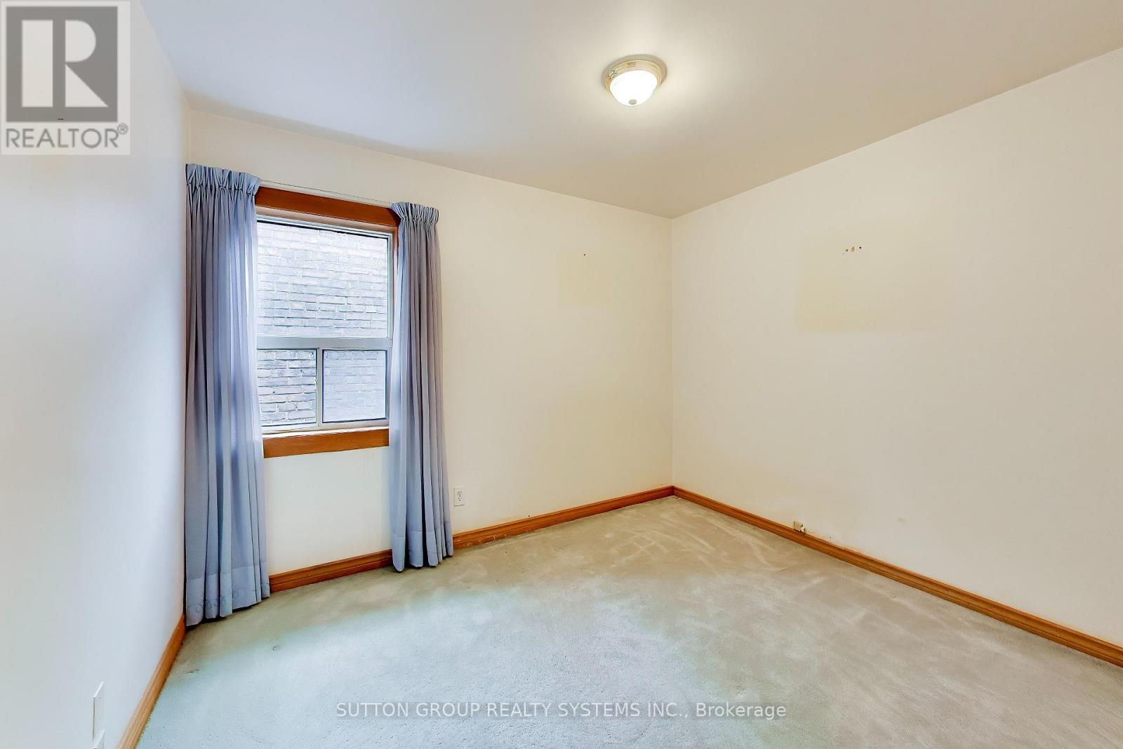 8 Alhambra Avenue Property Photo 20