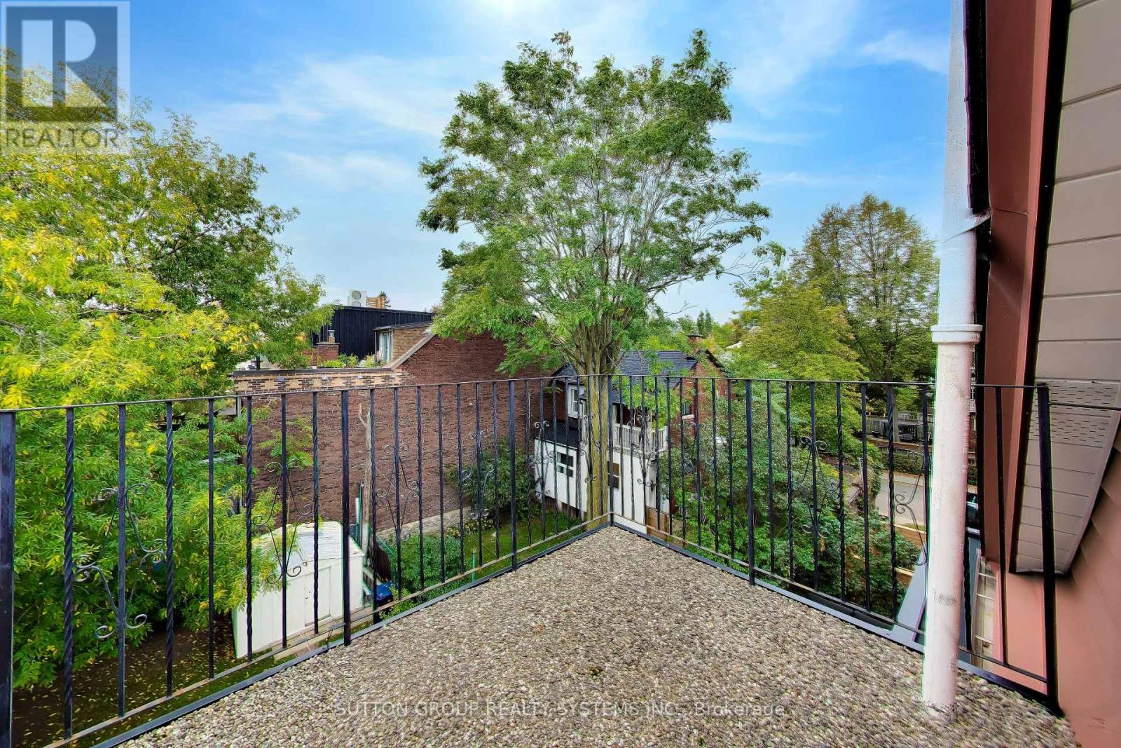 8 Alhambra Avenue Property Photo 30