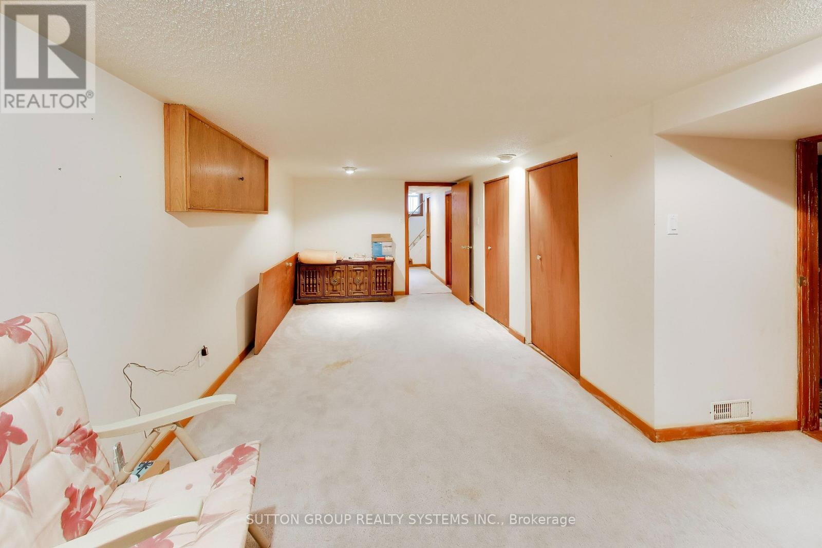 8 Alhambra Avenue Property Photo 34