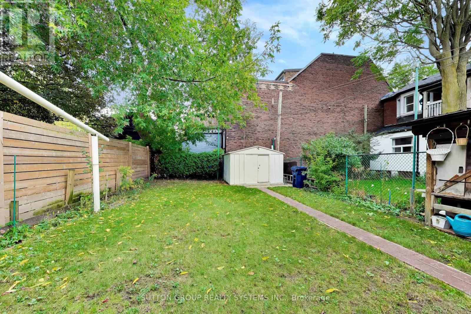 8 Alhambra Avenue Property Photo 42