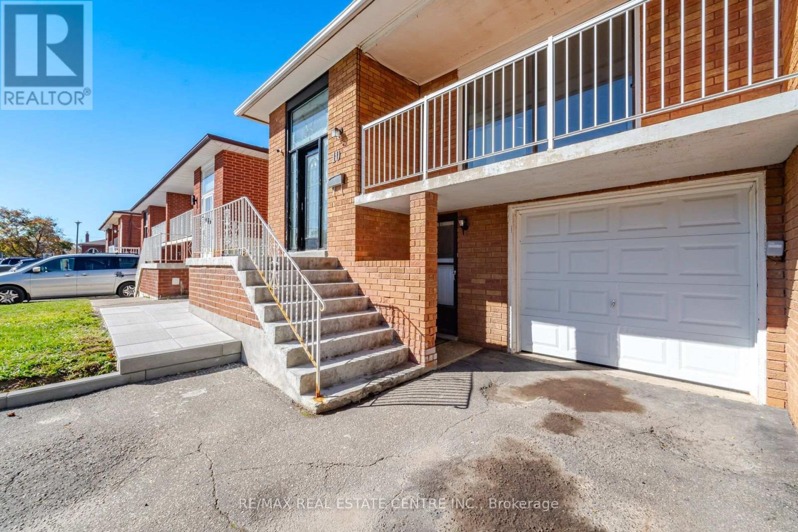 10 Major Oaks Drive Property Photo 6