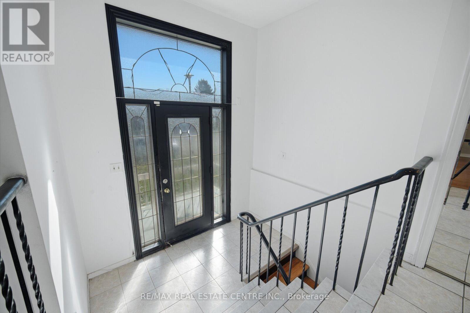 10 Major Oaks Drive Property Photo 8