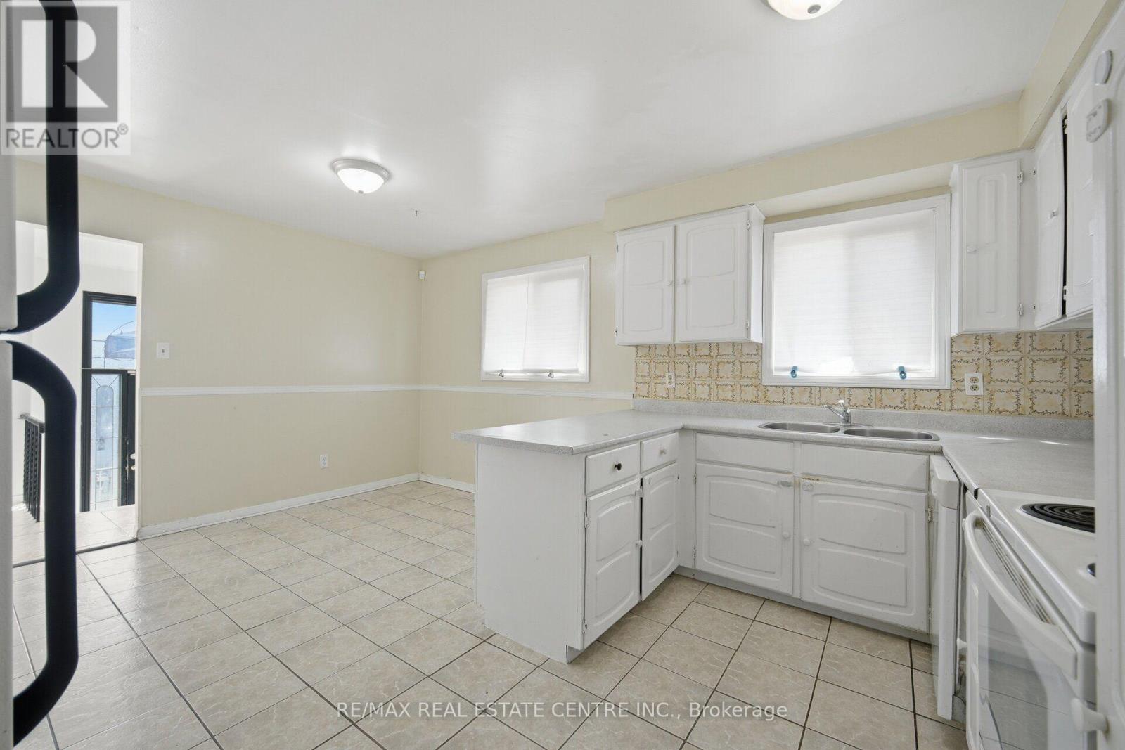 10 Major Oaks Drive Property Photo 18