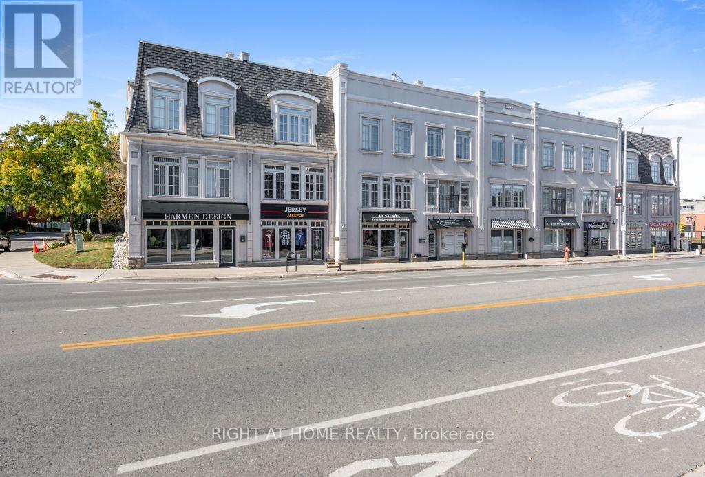 5 - 121 Lakeshore Road W Property Photo 1