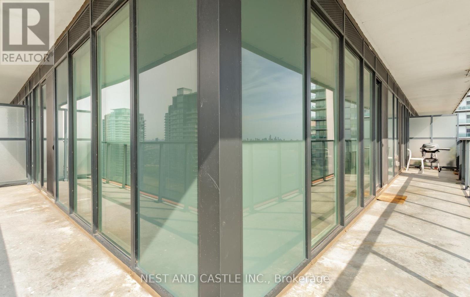 W14105862 Property Photo 11