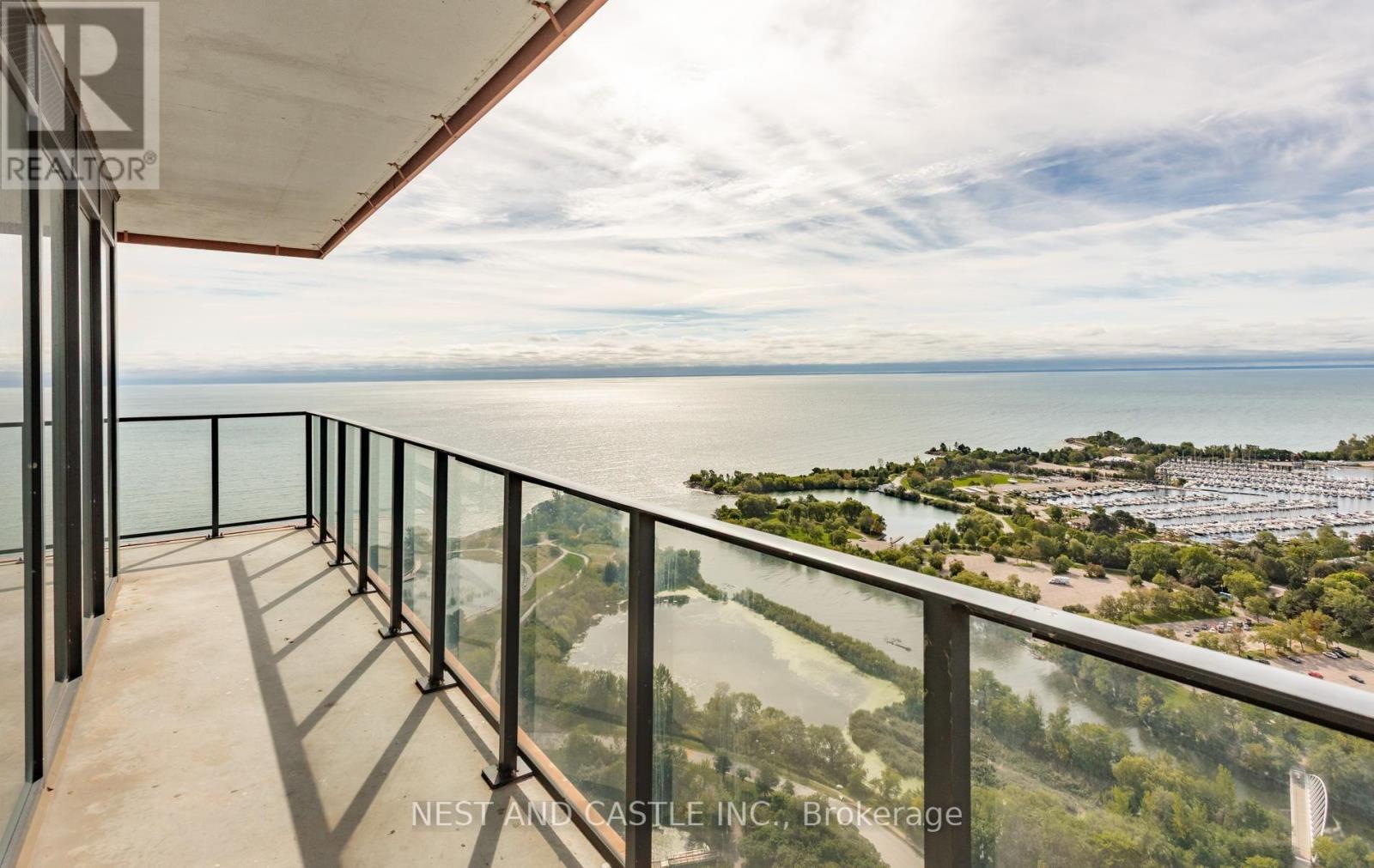 W14105862 Property Photo 12