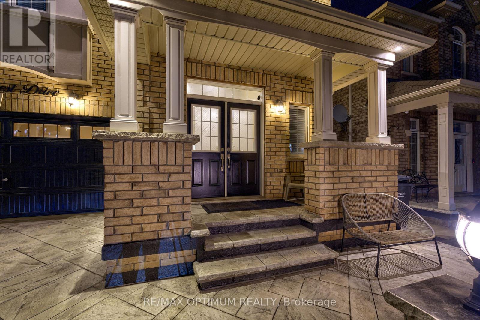 17 Elmcrest Drive Property Photo 3