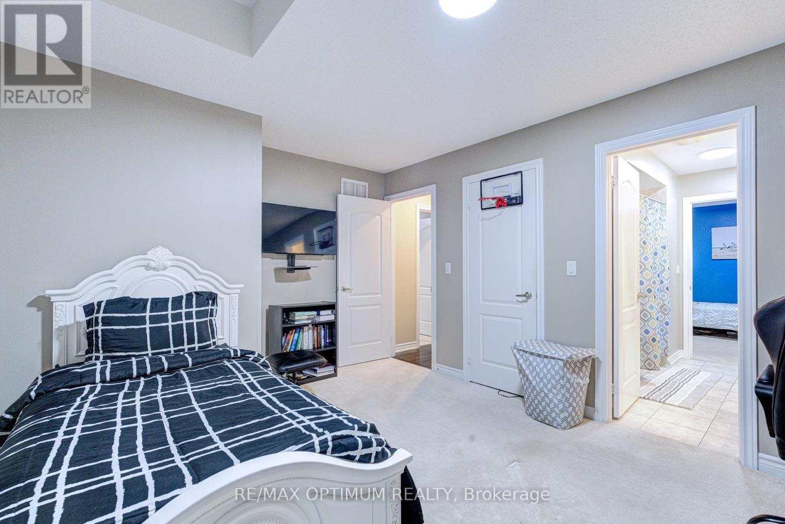 17 Elmcrest Drive Property Photo 36