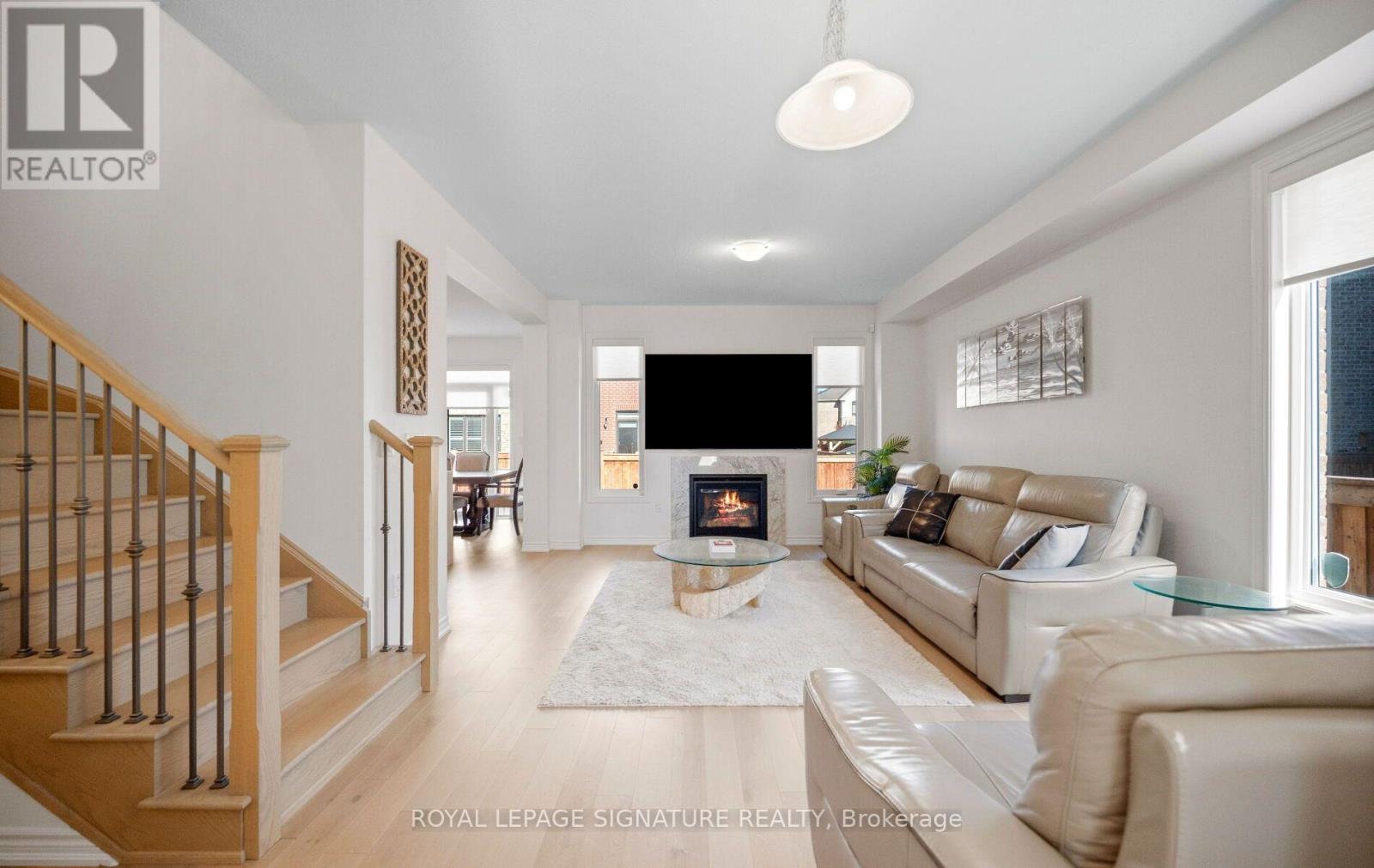 466 Thornborrow Court Property Photo 4