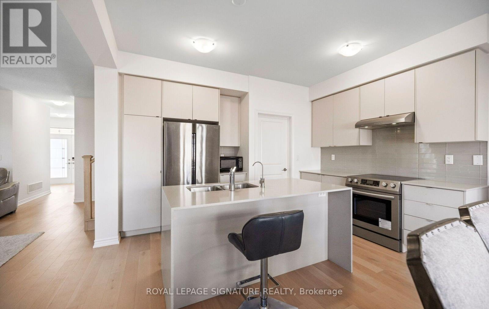 466 Thornborrow Court Property Photo 8