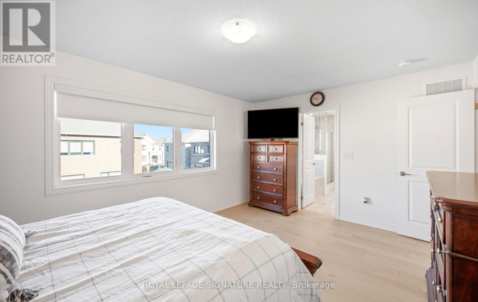 466 Thornborrow Court Property Photo 15