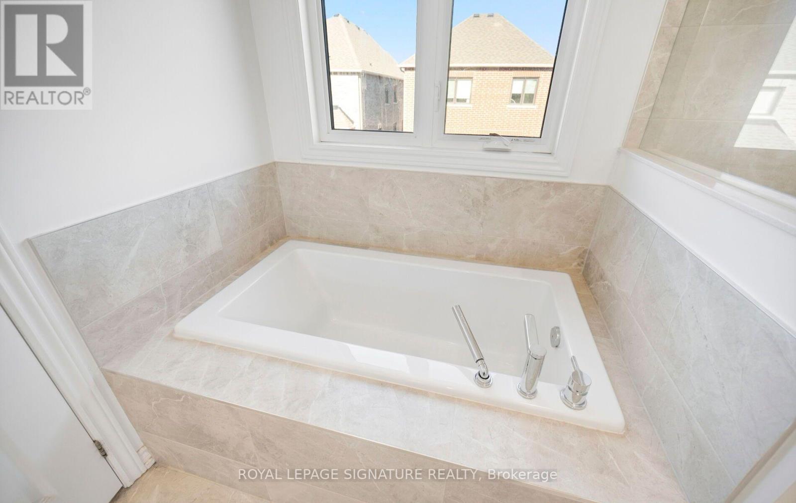 466 Thornborrow Court Property Photo 18