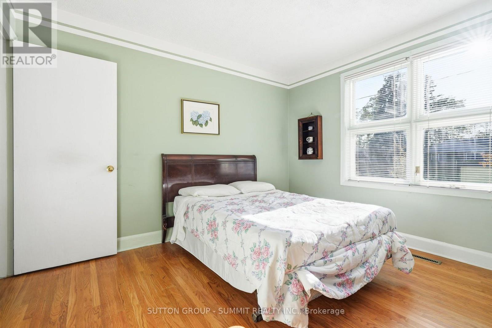 2117 Maplewood Drive Property Photo 17