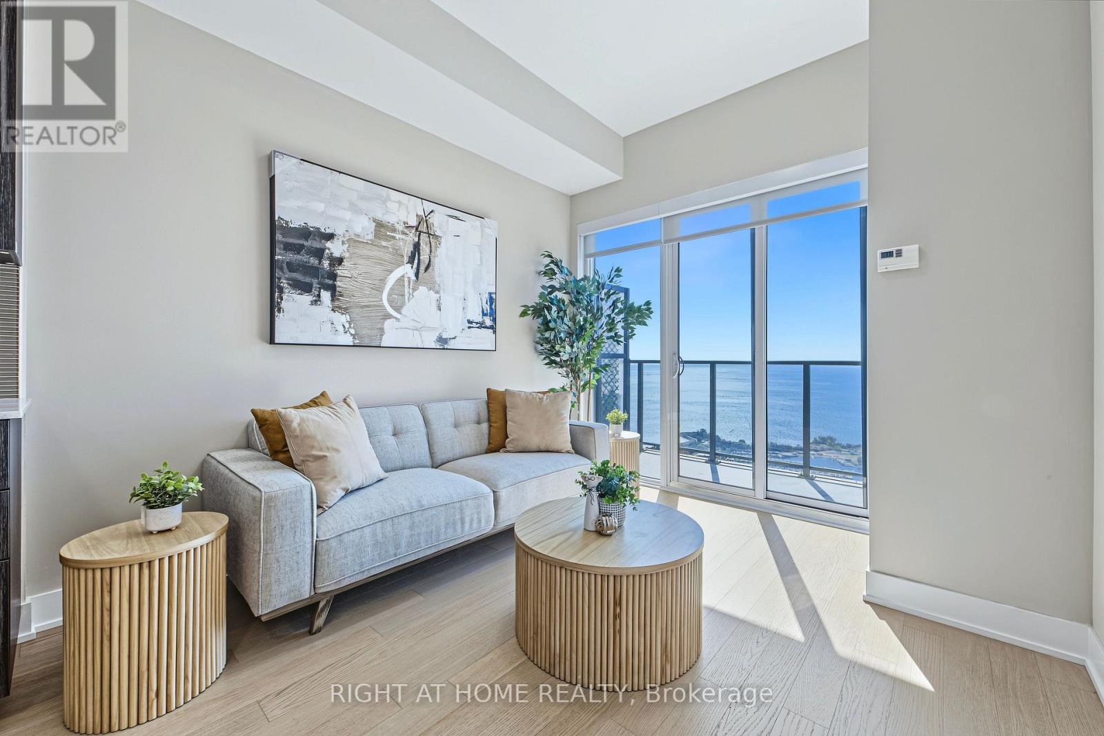 6108 - 30 SHORE BREEZE DRIVE Property Photo 1