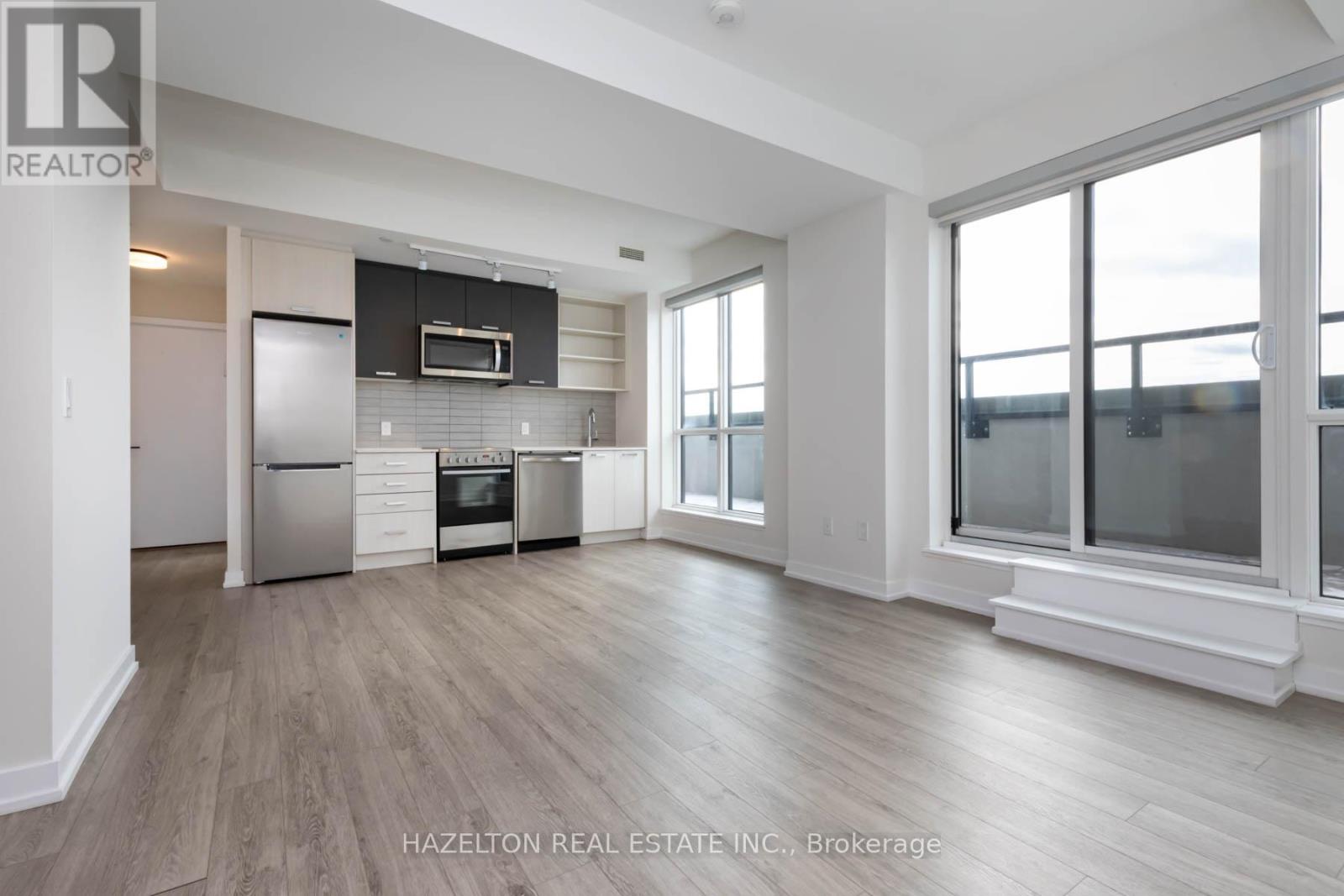 905 - 2300 St. Clair Avenue W Property Photo 5