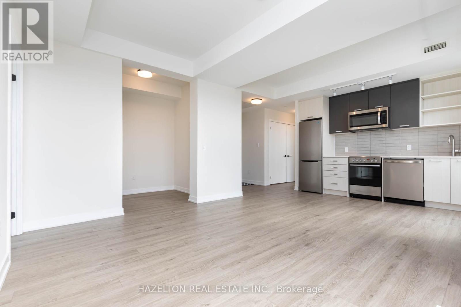 905 - 2300 St. Clair Avenue W Property Photo 7