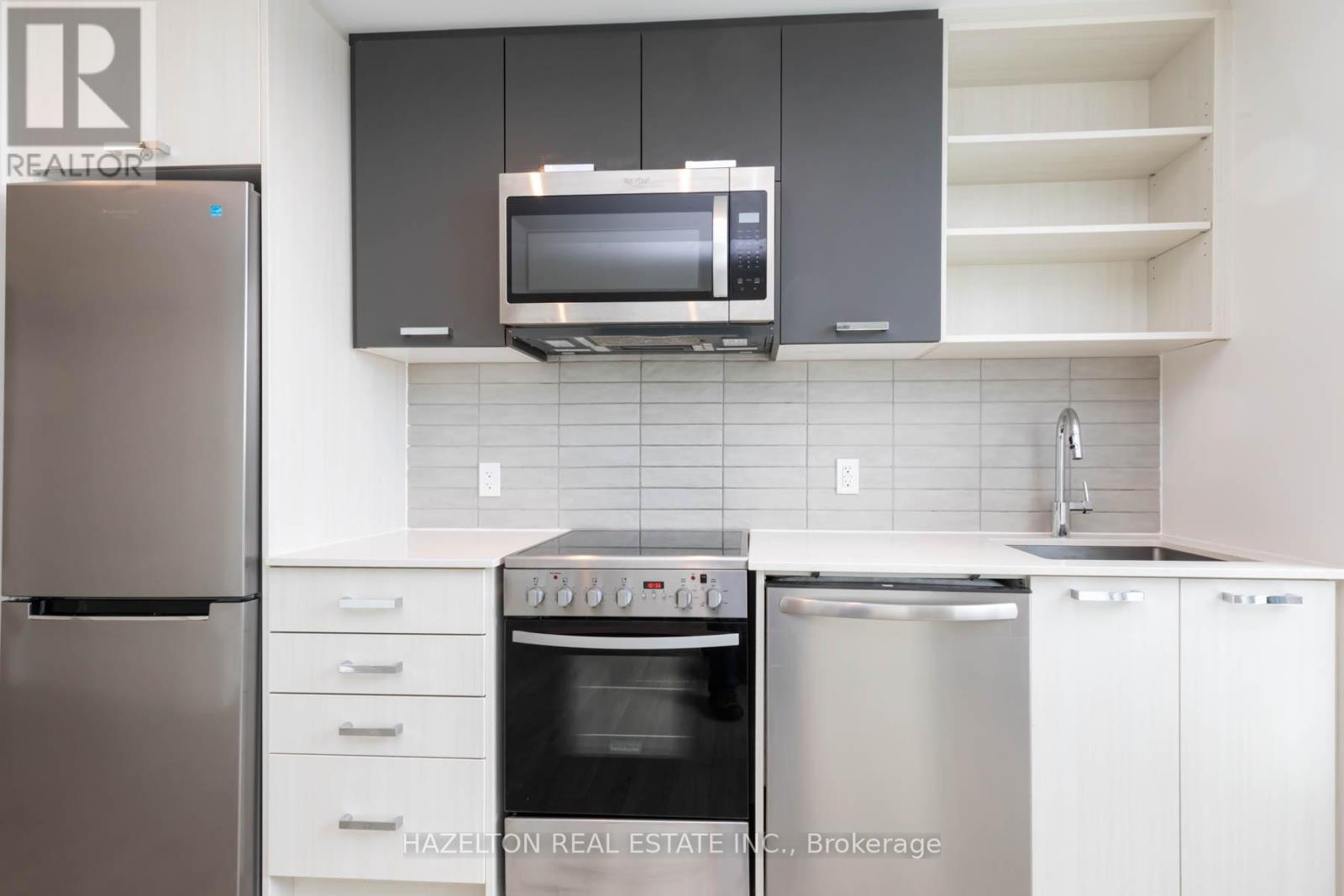 905 - 2300 St. Clair Avenue W Property Photo 11
