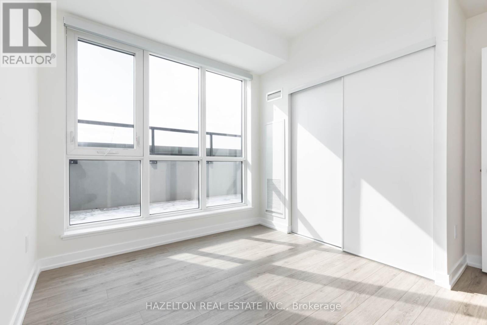 905 - 2300 St. Clair Avenue W Property Photo 21