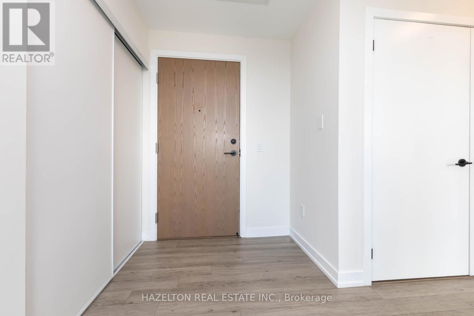905 - 2300 St. Clair Avenue W Property Photo 26