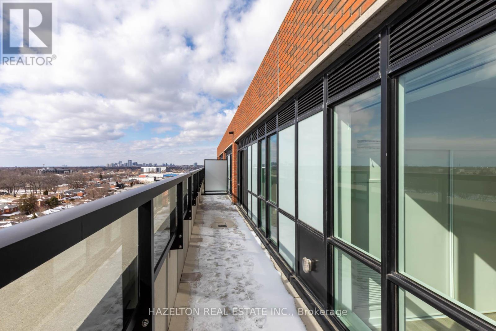 905 - 2300 St. Clair Avenue W Property Photo 29