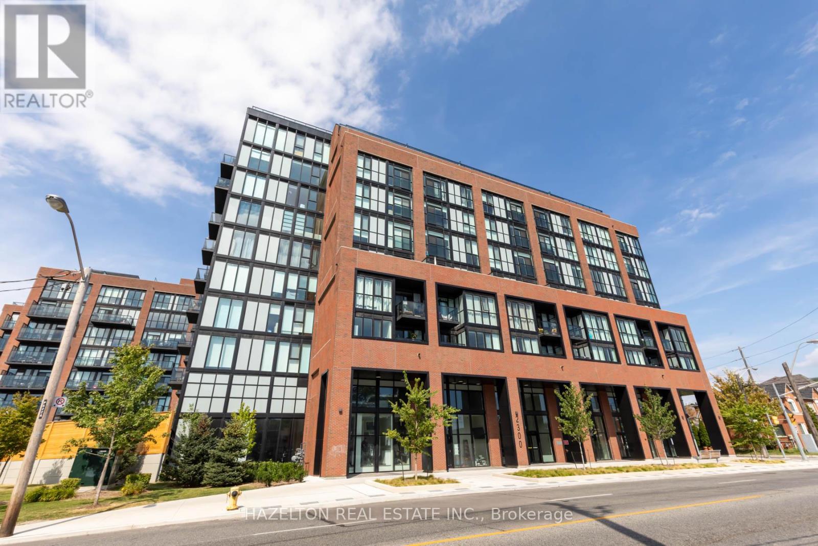 905 - 2300 St. Clair Avenue W Property Photo 33