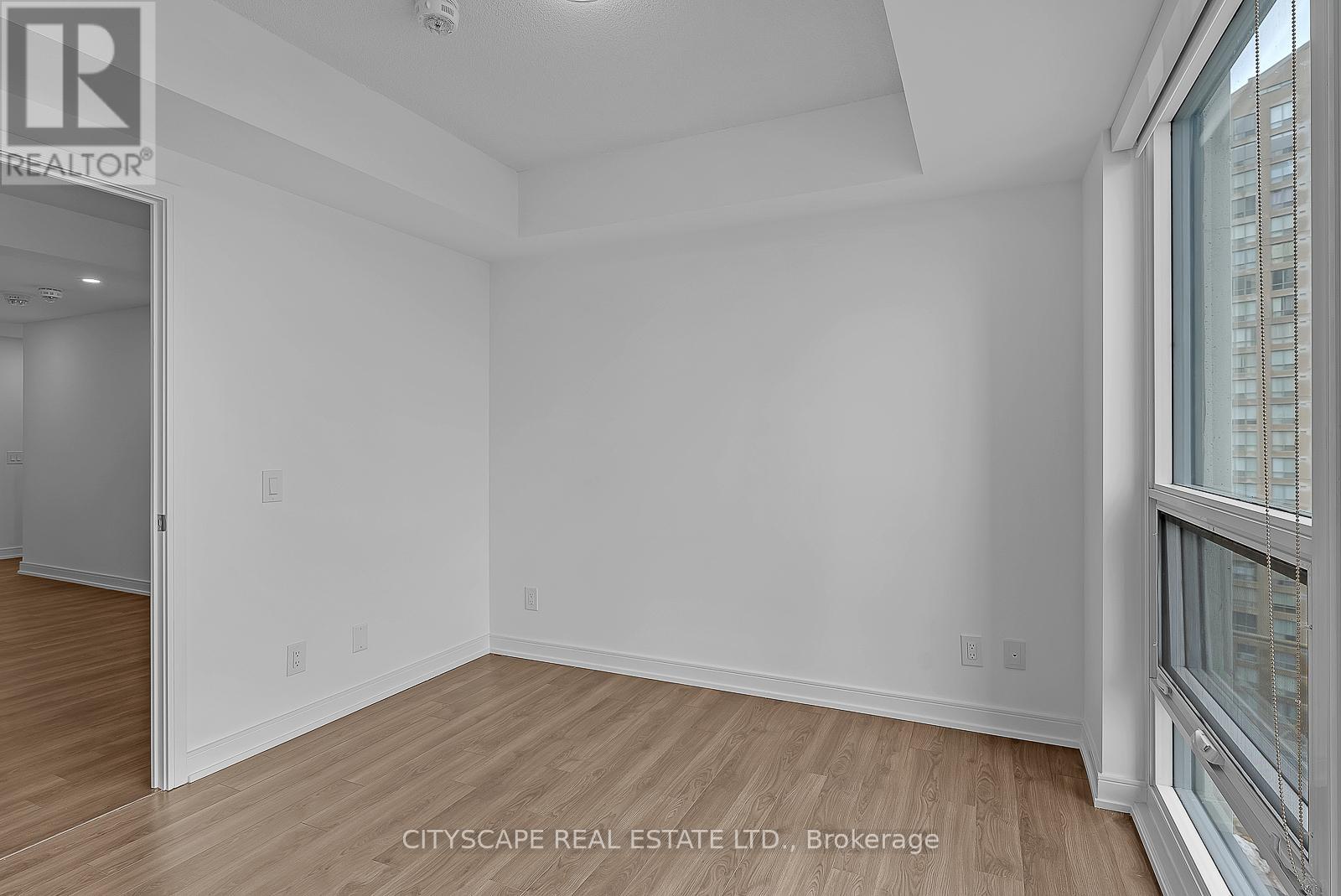 910 - 30 Samuel Wood Way Property Photo 6