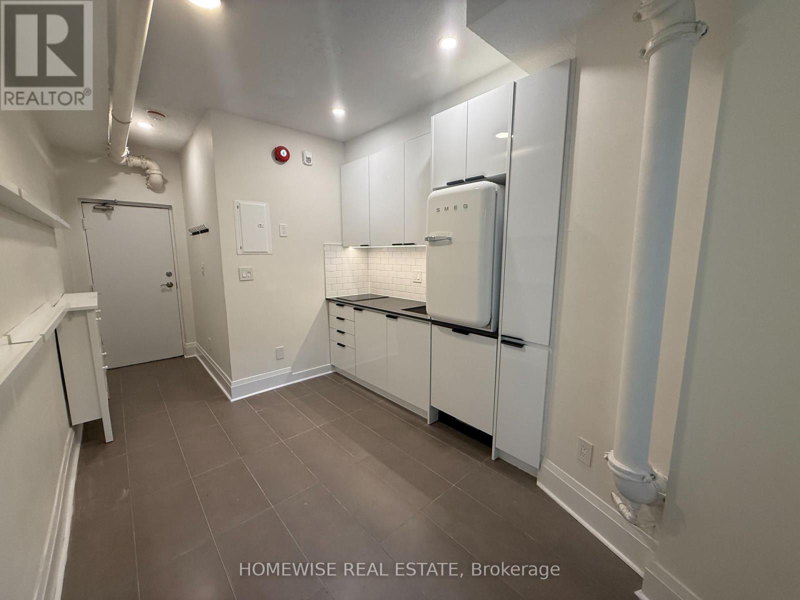 105 - 1 Triller Avenue Property Photo 2