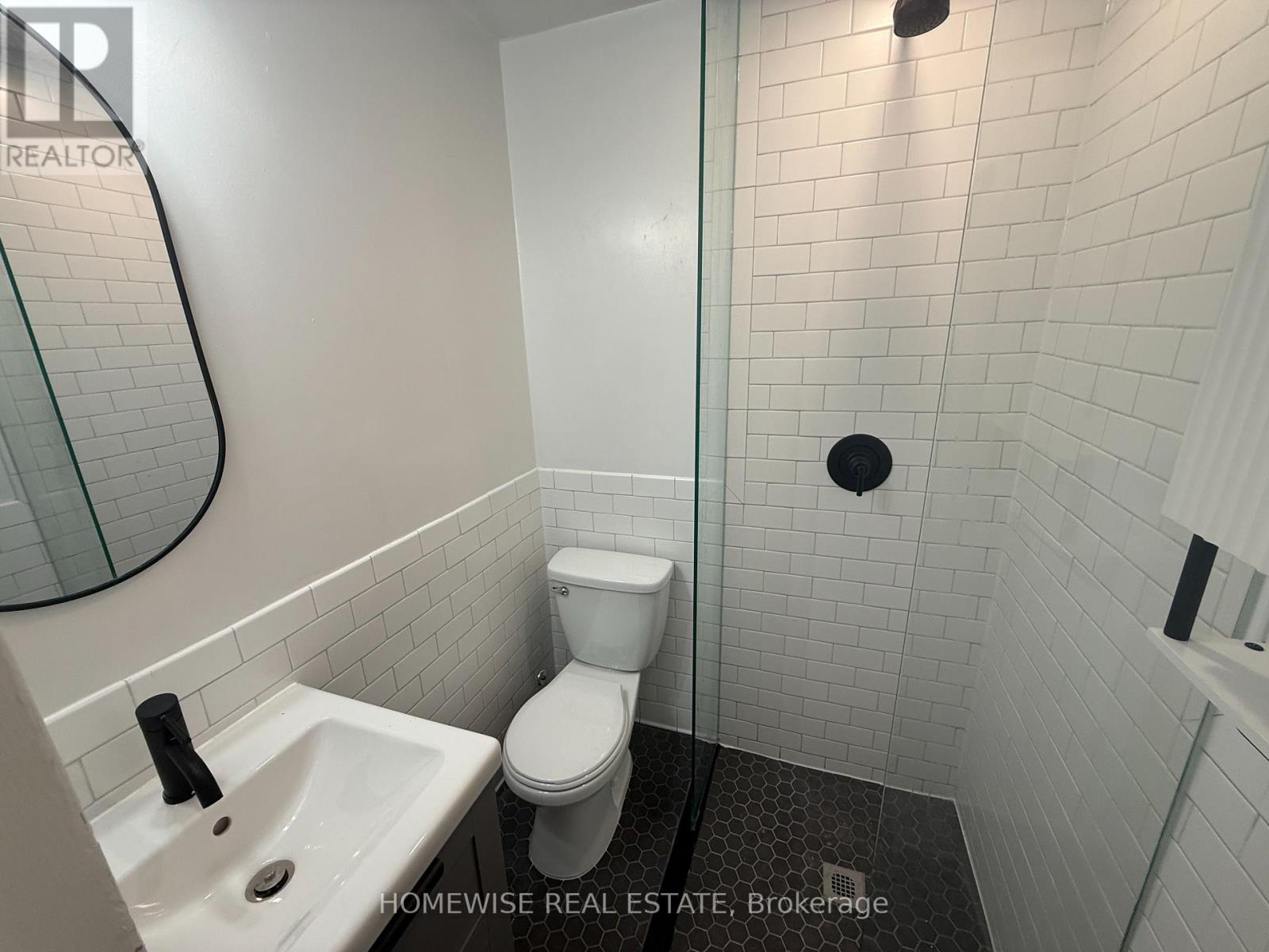 105 - 1 Triller Avenue Property Photo 4