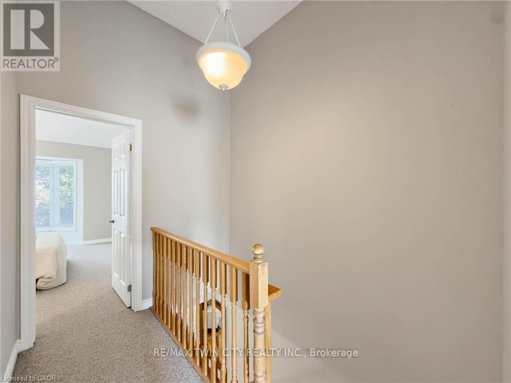 105 - 3480 Upper Middle Road Property Photo 19