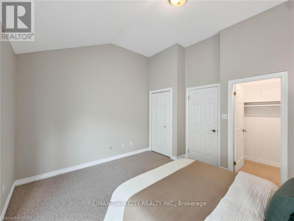 105 - 3480 Upper Middle Road Property Photo 22
