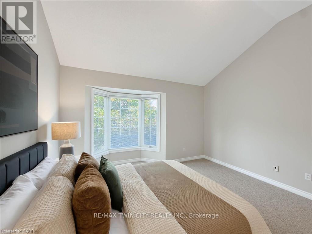 105 - 3480 Upper Middle Road Property Photo 23
