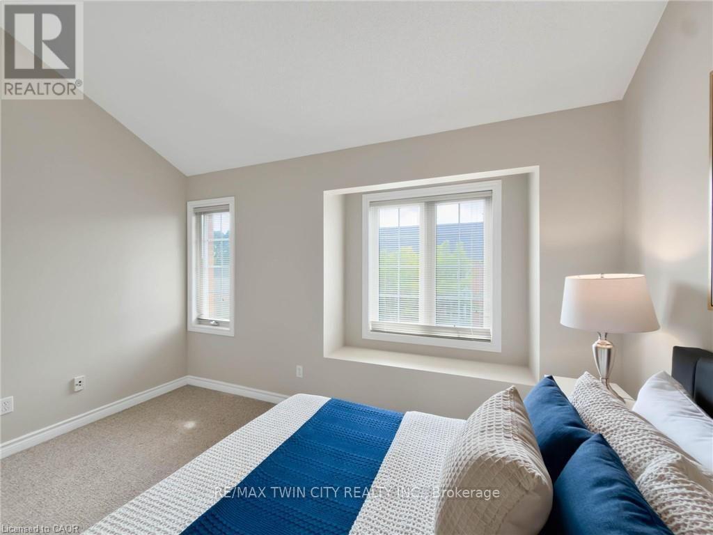 105 - 3480 Upper Middle Road Property Photo 26