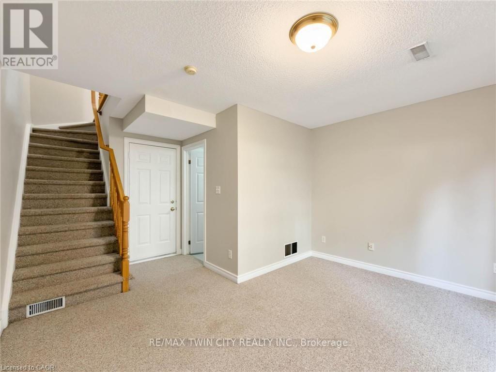 105 - 3480 Upper Middle Road Property Photo 29