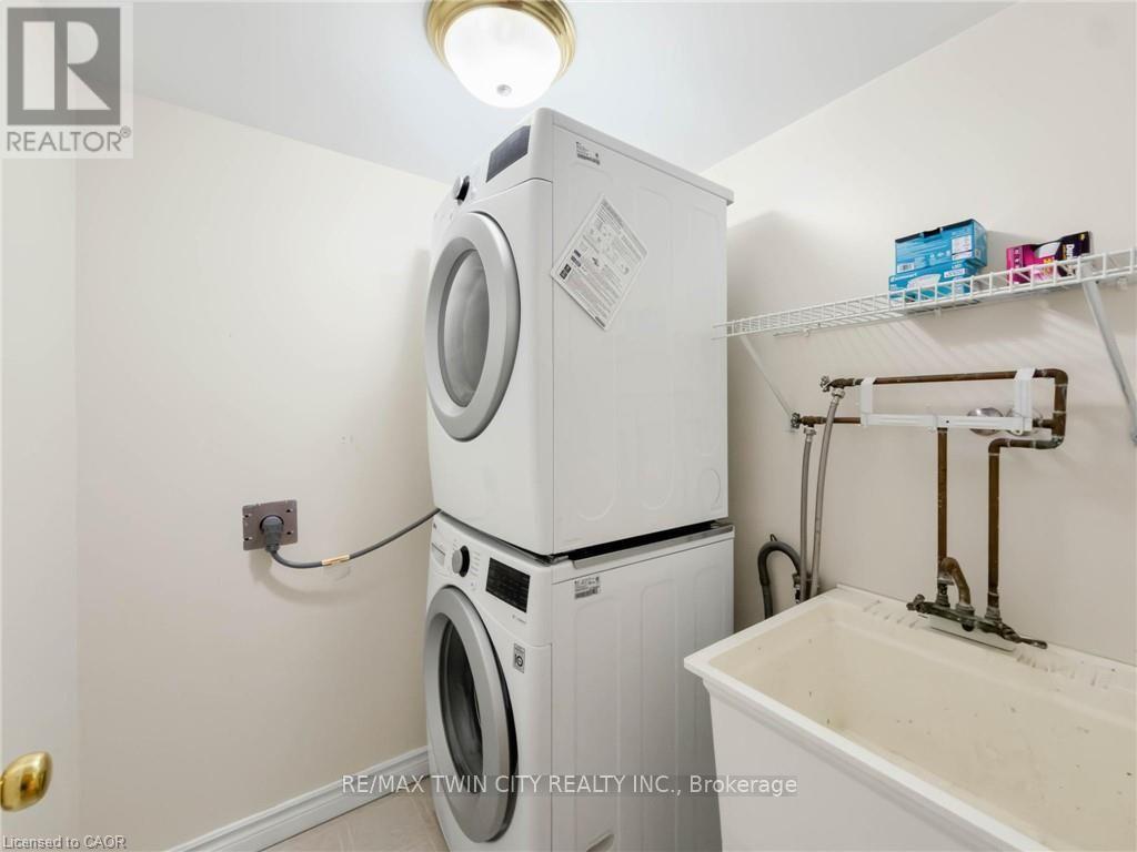 105 - 3480 Upper Middle Road Property Photo 32
