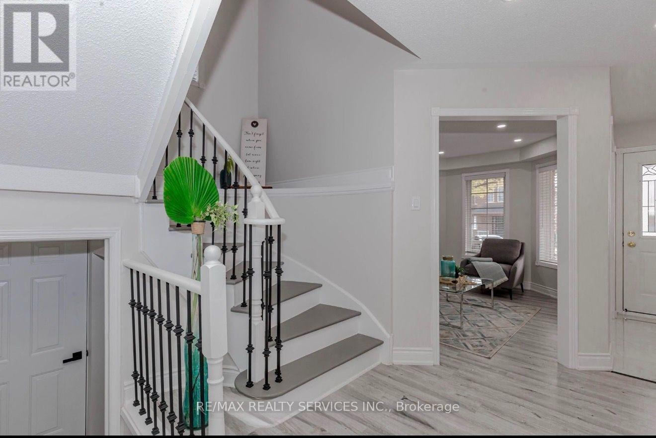 86 Heartleaf Crescent Property Photo 10