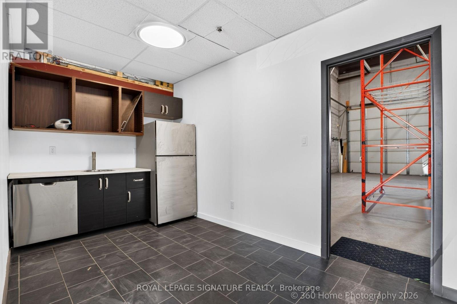 9 - 130 Industry Street Property Photo 6