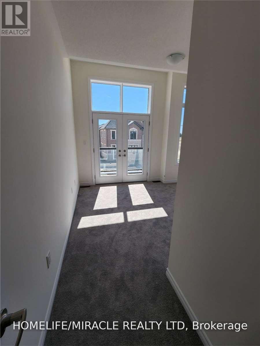 67 Calabria Drive Property Photo 11