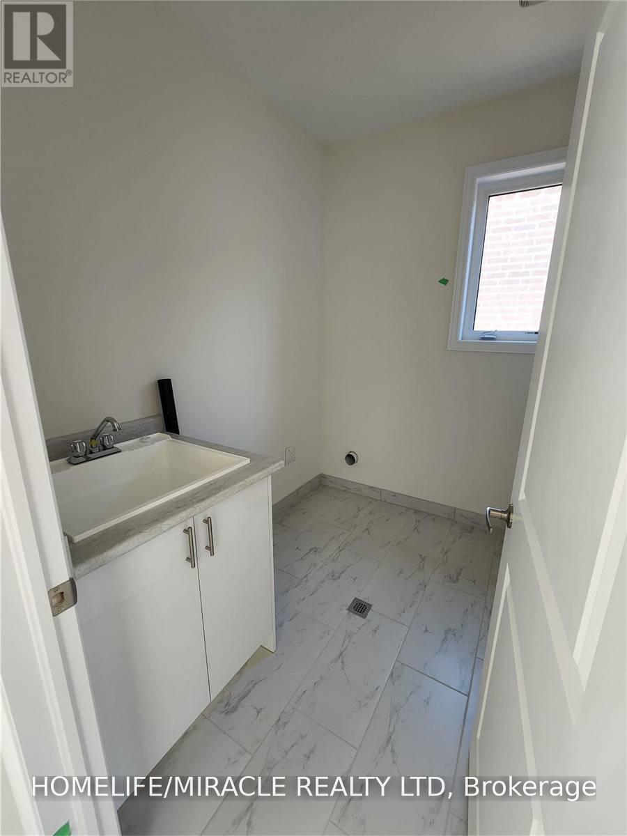 67 Calabria Drive Property Photo 17
